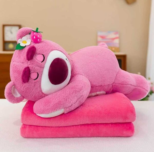 STRAWBERRY BEAR WITH BLANKET G-0002 52 RE (G-0002) (1_OPAKOWANIE) (30_KARTON)