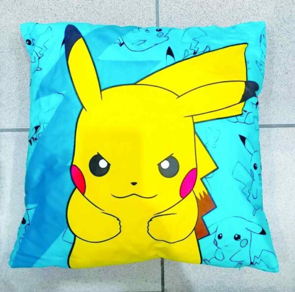 PILLOW PIKACHU BLUE W-0125S2TH #-+- EIS (W-0125) (1_OPAKOWANIE) (20_KARTON)