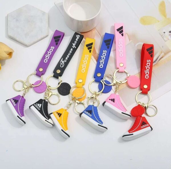 SHOSE KEYCHAINS YSK-002 ##4A&TH0 (YSK-002) (50_OPAKOWANIE) (600_KARTON)